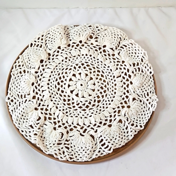 Handmade Crochet Lace Doily White Floral Round Table Mat 13" Cotton Vintage Art - Picture 5 of 17